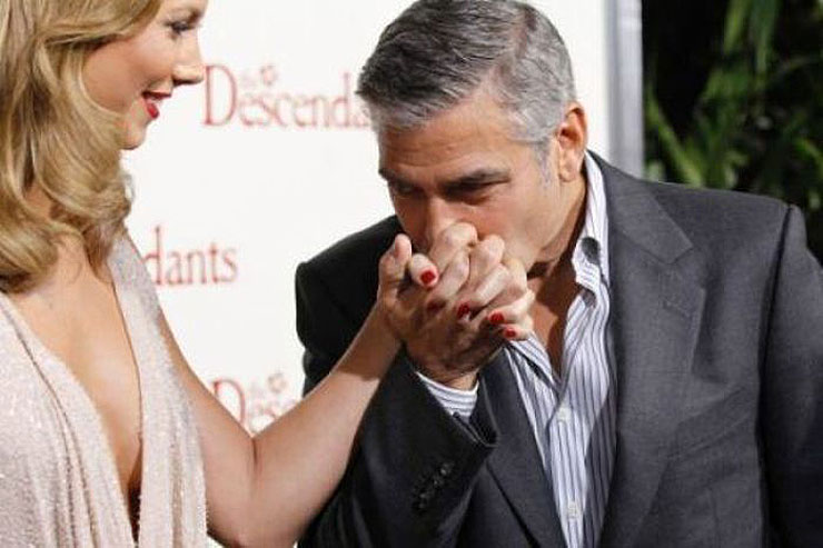 32 Celebrities Hilariously Caught Looking!