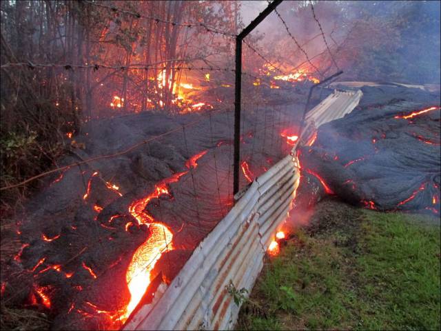 random pic hawaii lava