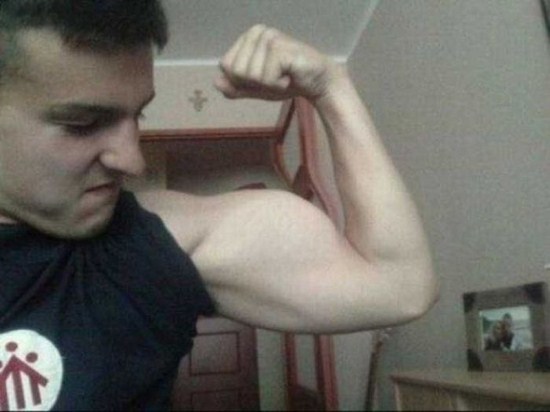 biceps photoshop fail