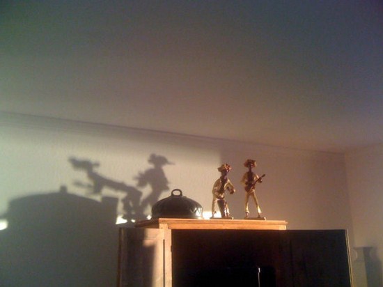 23 Times Your Shadow Got More Action Than You Did!