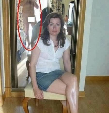 40 Times People Got Hilariously Photobombed By A Mirror!