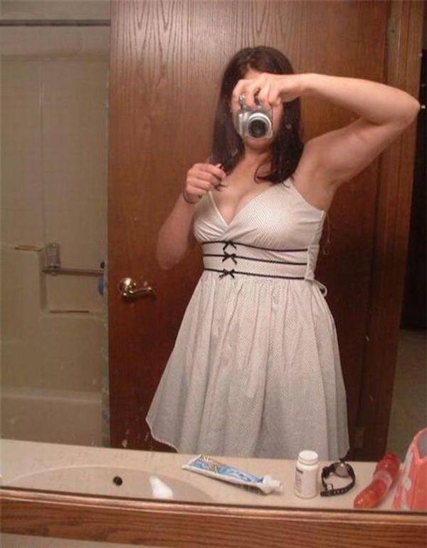 40 Times People Got Hilariously Photobombed By A Mirror!