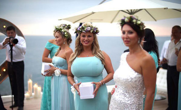 bridesmaids with big tits