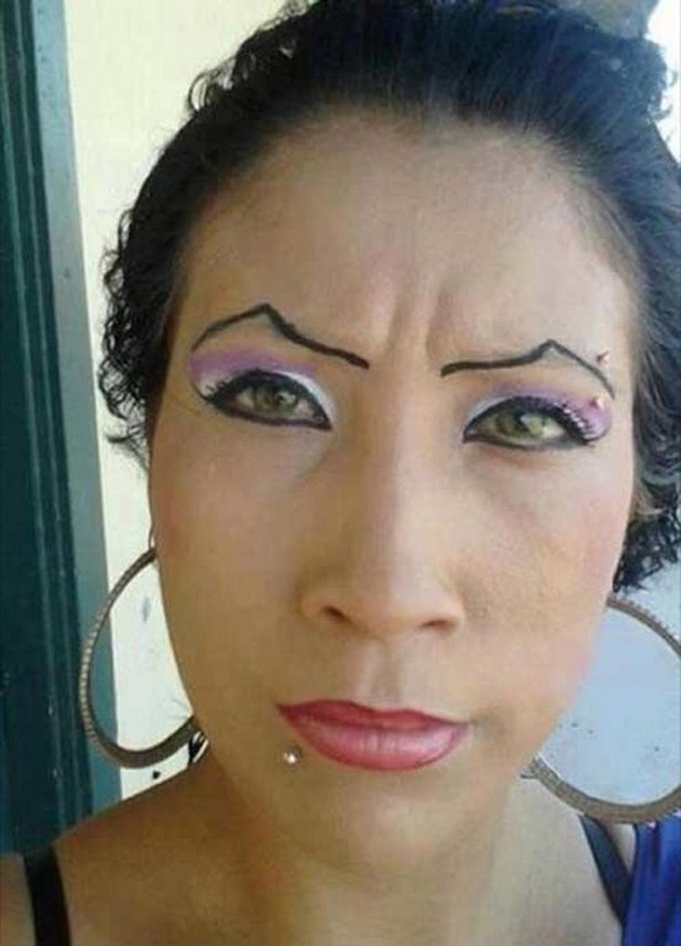 32 Eyebrow Fails Of The Most Epic Proportions!