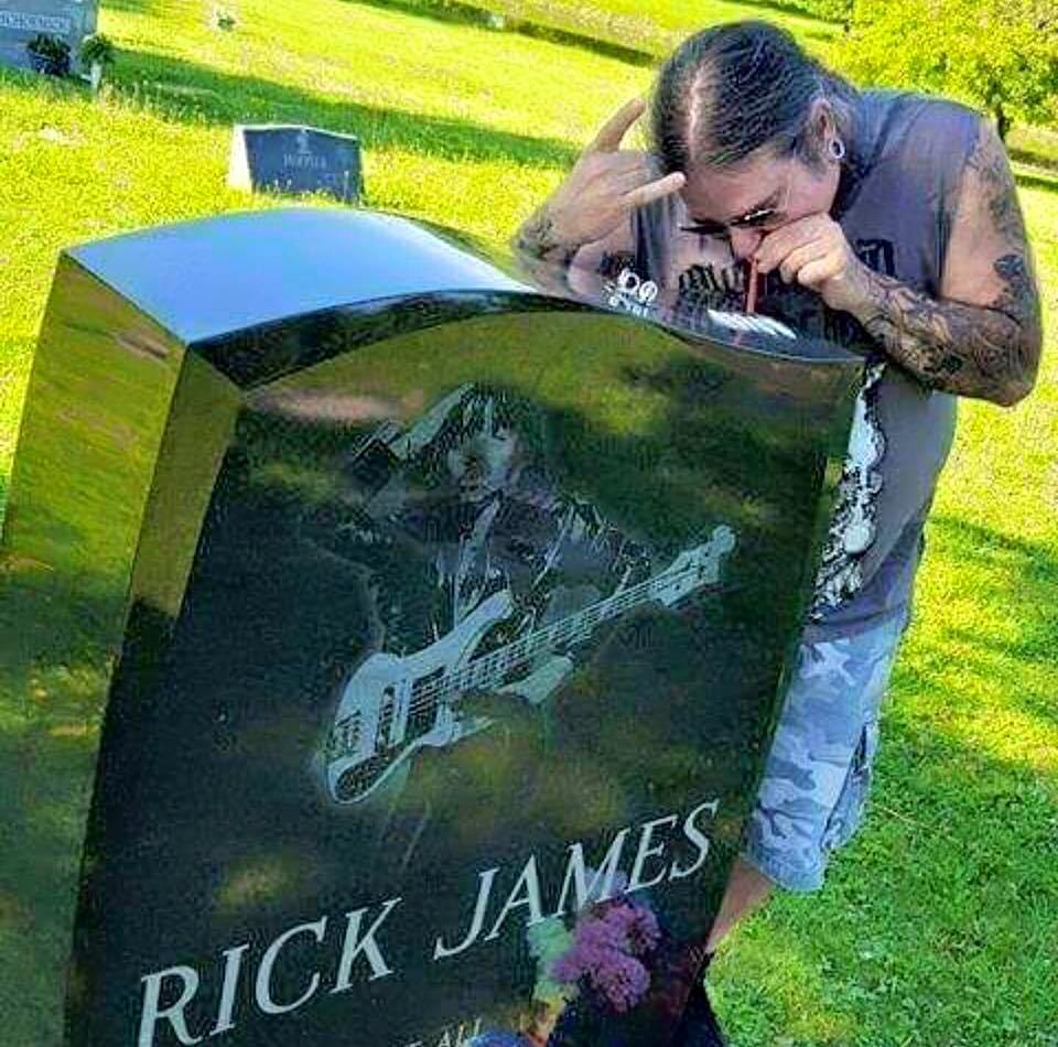 memes - rick james doing coke - Rick James