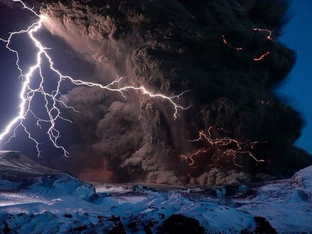 fascinating photo lightning and thunder