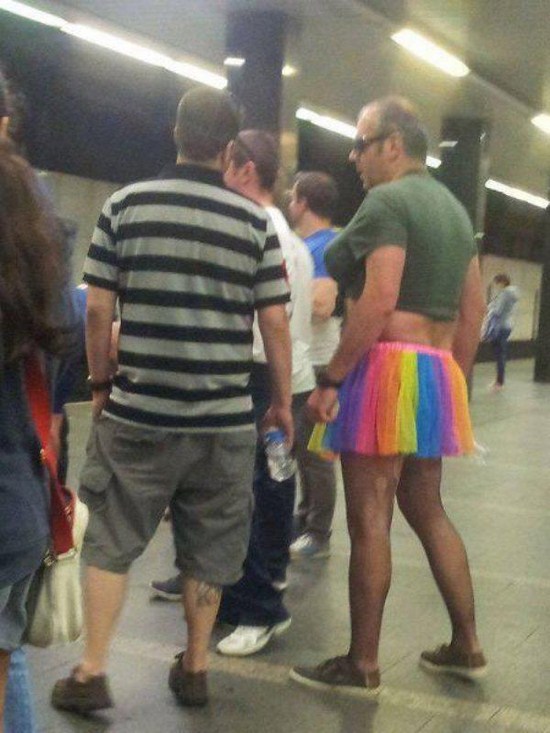 28 Weird fashion trends that are endangering the human culture!