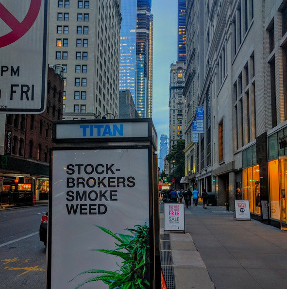 random pic sign - Re Pa Fa Aa Pm Fri Ion Titan Souh Stock Brokers Smoke Weed