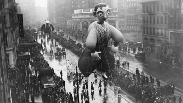 Early On The Macy's Day Parade Was Creepy AF!