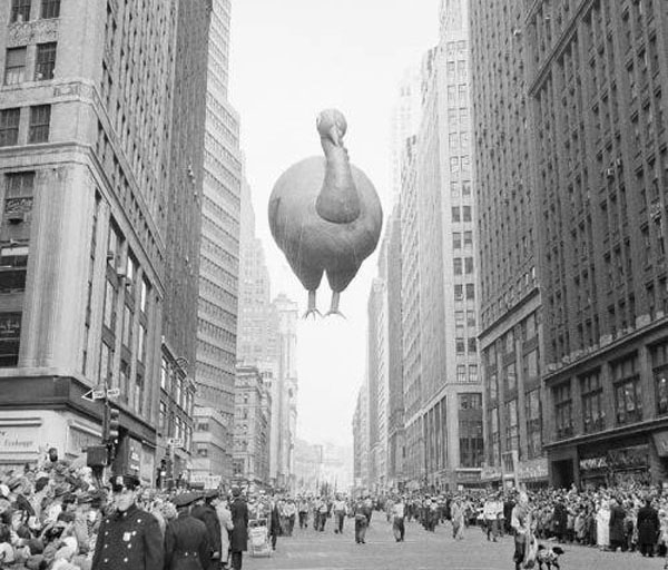 Early On The Macy's Day Parade Was Creepy AF!