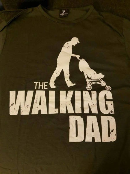 T-shirt of The Walking Dead instead of the walking dead