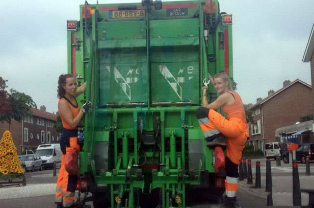 females driving - female garbage collectors - 88Bbs