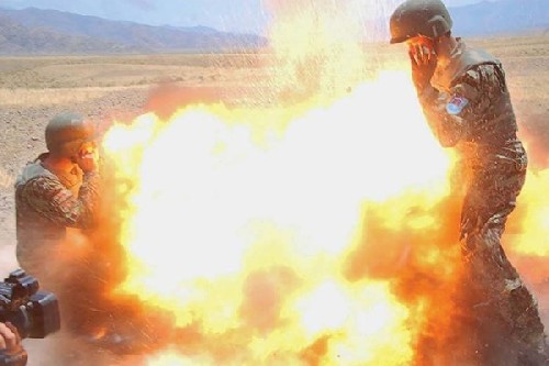 photographer mortar explosion