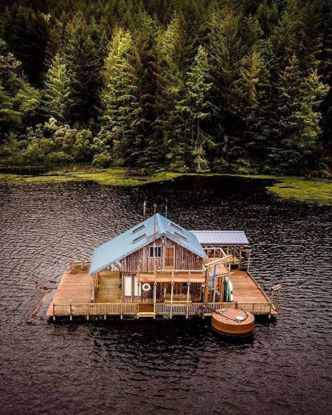 cabin house boat