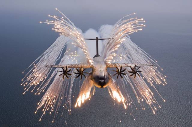 airbus a400m flares