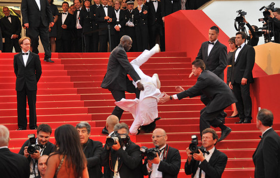 37 Times Hollywood Stars Failed The Gravity Challenge