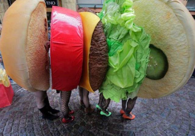 funny group halloween costumes - Onia