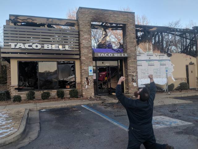 taco bell burned down