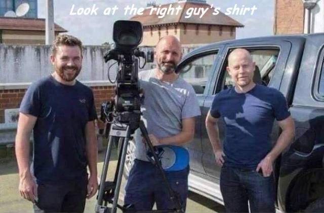 fascinating photo something hilarious - Look at the right guy's shirt