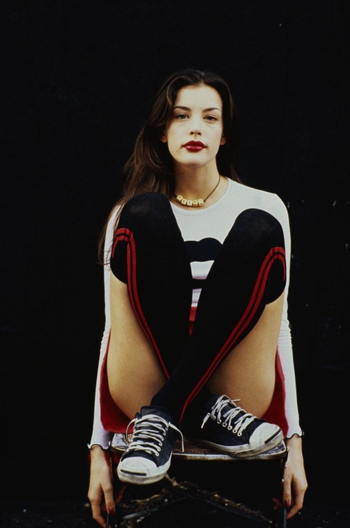 Liv Tyler looking about as 90s as it gets.