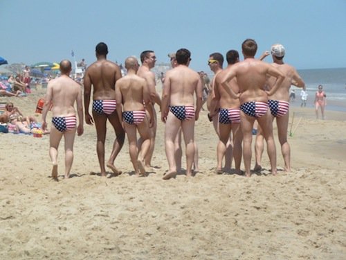 Delaware-Flag on the play: indecent exposure!