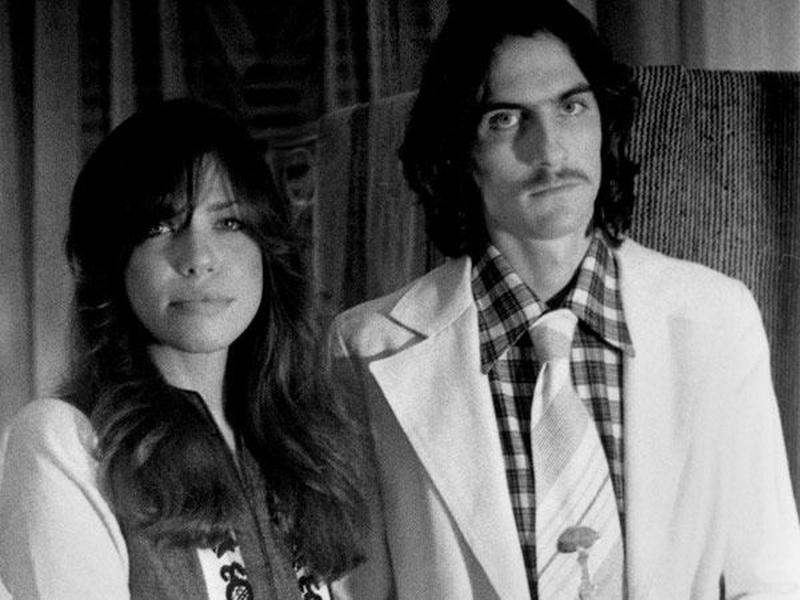 Carly Simon and James Taylor were married in Carly's Manhattan apartment in 1972. Carly is the daughter of Richard L. Simon, the co-founder of the publishing house Simon & Schuster.