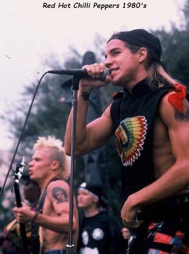 chili peppers 1980s - Red Hot Chilli Peppers 1980's