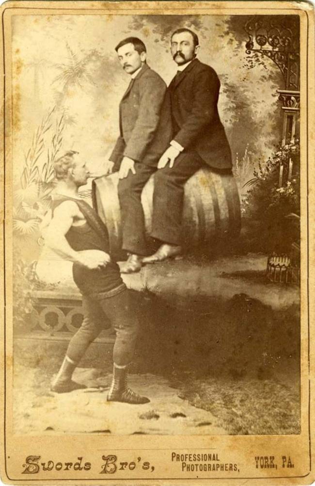 John Jennings was known as the modern-day Sampson for his ability to lift heavy weights with his hair.