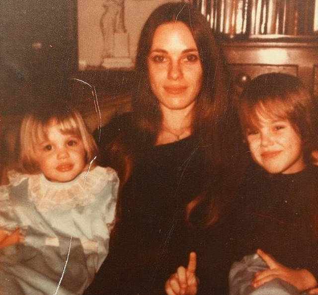 Angelina Jolie with her mother and her brother James:
