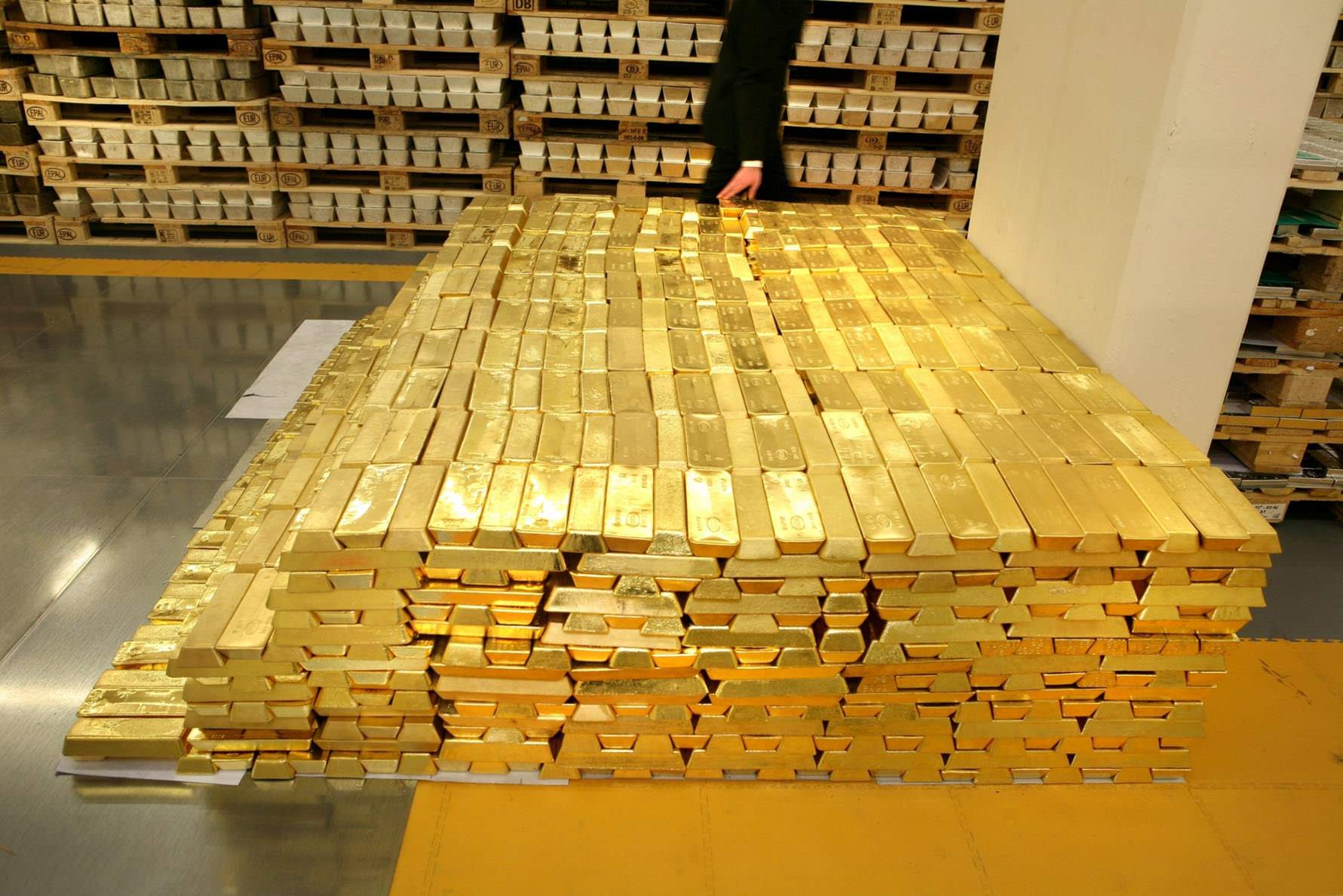 1.6 Billion in gold bars