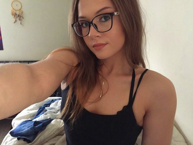 Hot Brunettes With Glasses