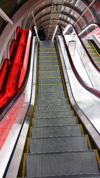 random pic escalator