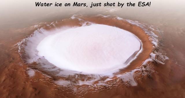 Water ice on Mars, just shot by the Esa!
