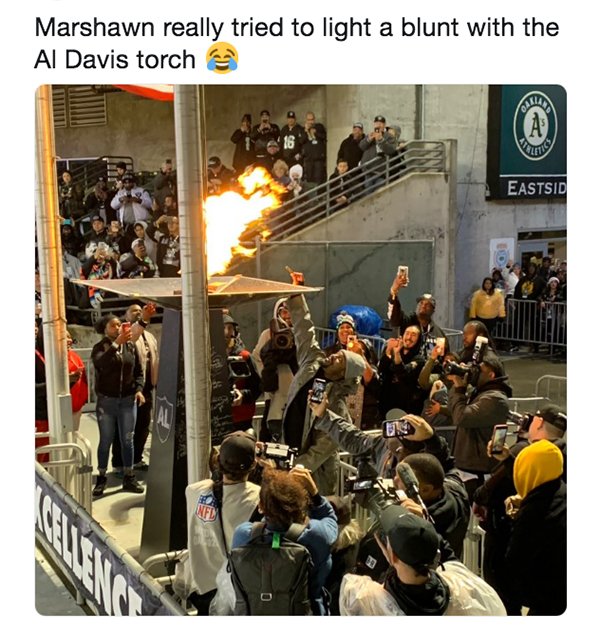 memes - marshawn lynch lights blunt in al davis torch - Marshawn really tried to light a blunt with the Al Davis torch Eastsid