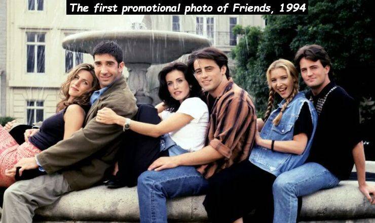 friends behind the scenes - The first promotional photo of Friends, 1994 Hi