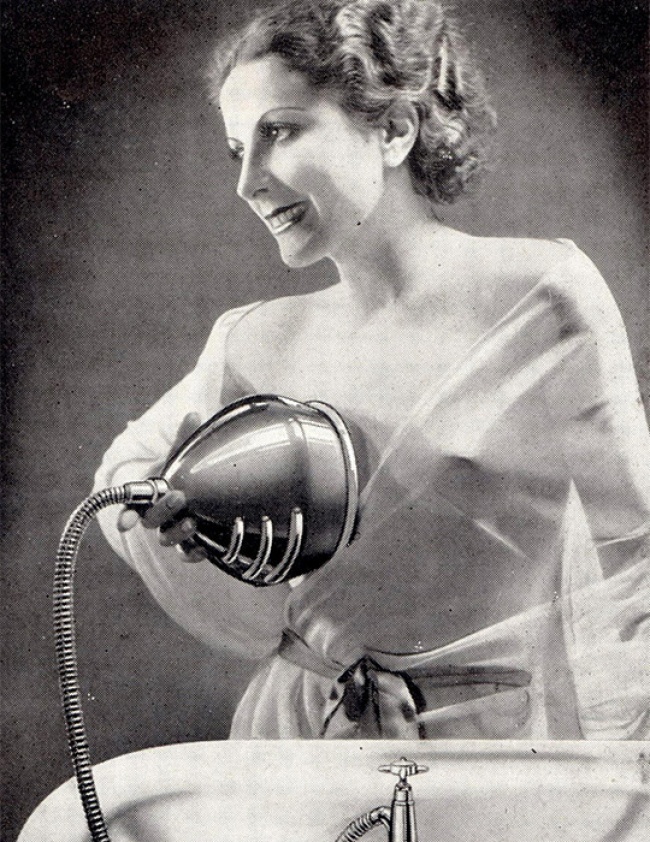 Water massager for breasts, 1930