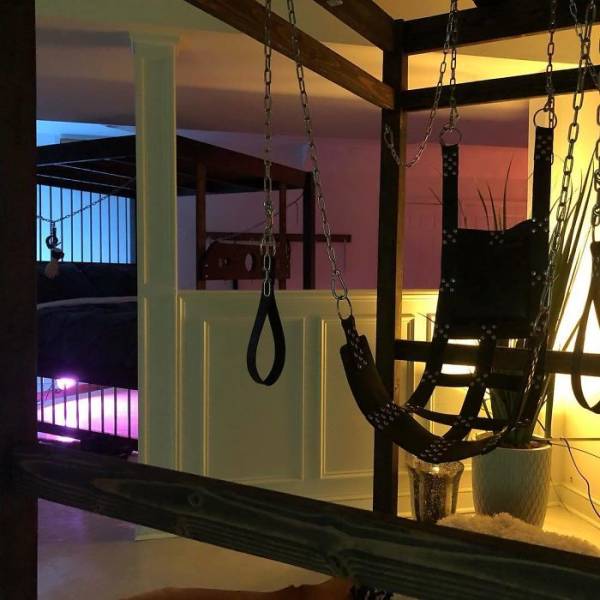 This House Comes With A “basement Sex Dungeon ” Creepy Gallery