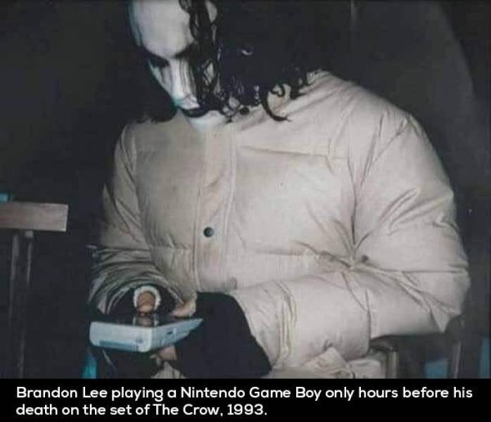 brandon lee the crow - Brandon Lee playing a Nintendo Game Boy only hours before his death on the set of The Crow, 1993.