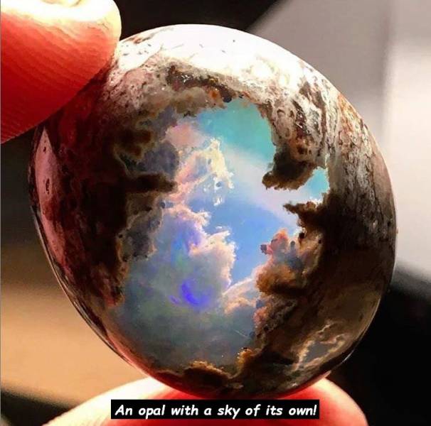 opal that looks like the sky - An opal with a sky of its own!