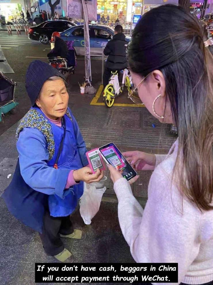 WORLD OF BUZZ - If you don't have cash, beggars in China will accept payment through WeChat.
