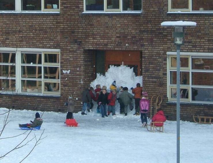 kids work together to create eternal recess