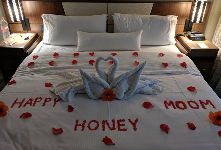 bed sheet - Happy Moom Honey