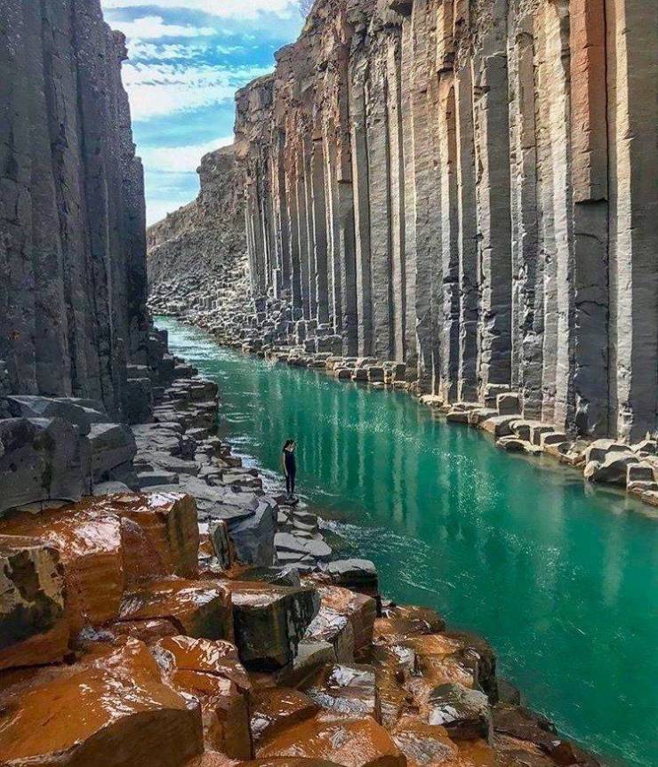 basalt canyon iceland