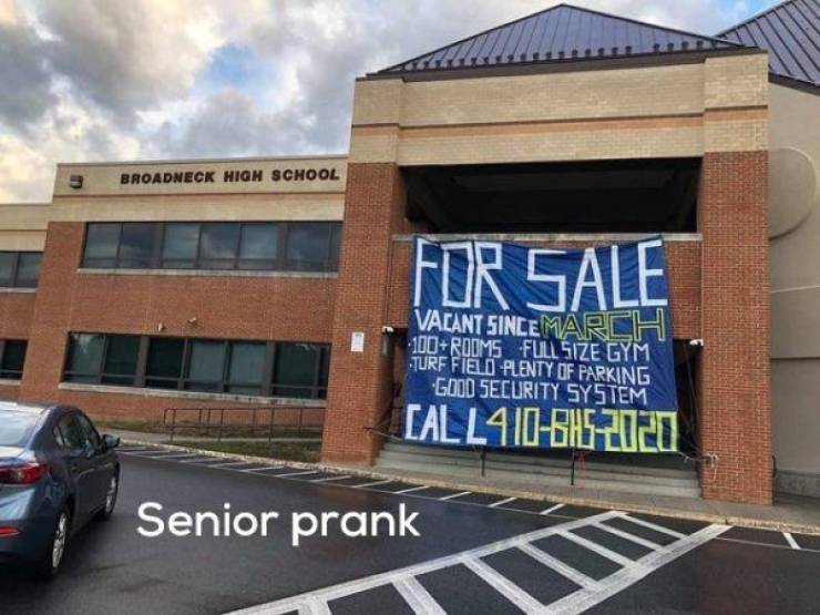 commercial building - Broadneck High School For Sale Vacant Since March 100Rooms Full Size Gym Jurf Field Plenty Of Parking Good Security System ALL4106SZI2U Senior prank
