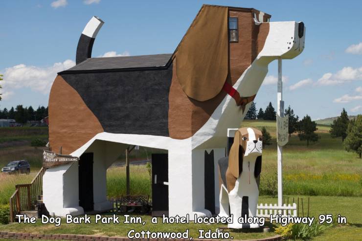 dog bark park inn - Andale Absurd Undertakic The Dog Bark Park Inn, a hotel located along Highway 95 in Cottonwood, Idaho Hway