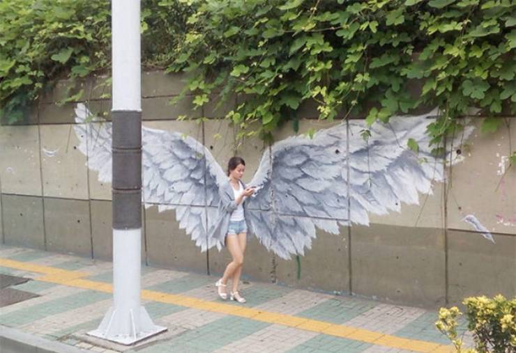 wings graffiti