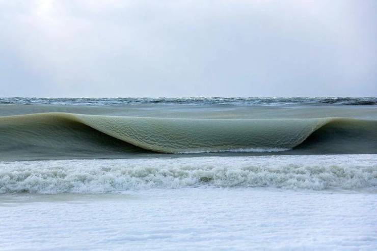 new york frozen waves