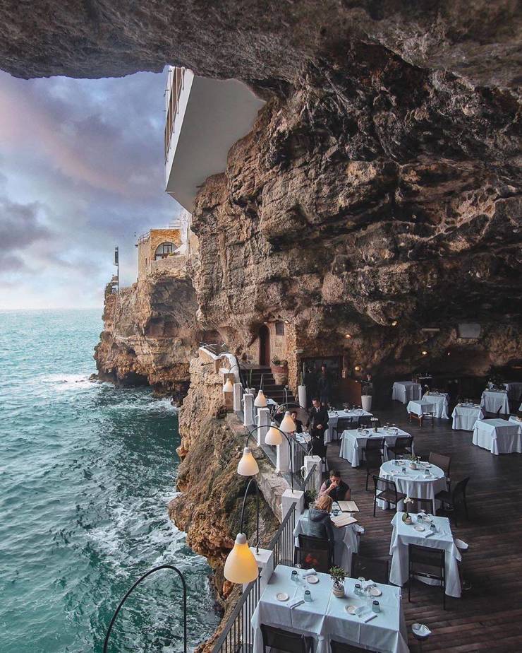 dinner by the sea in italy