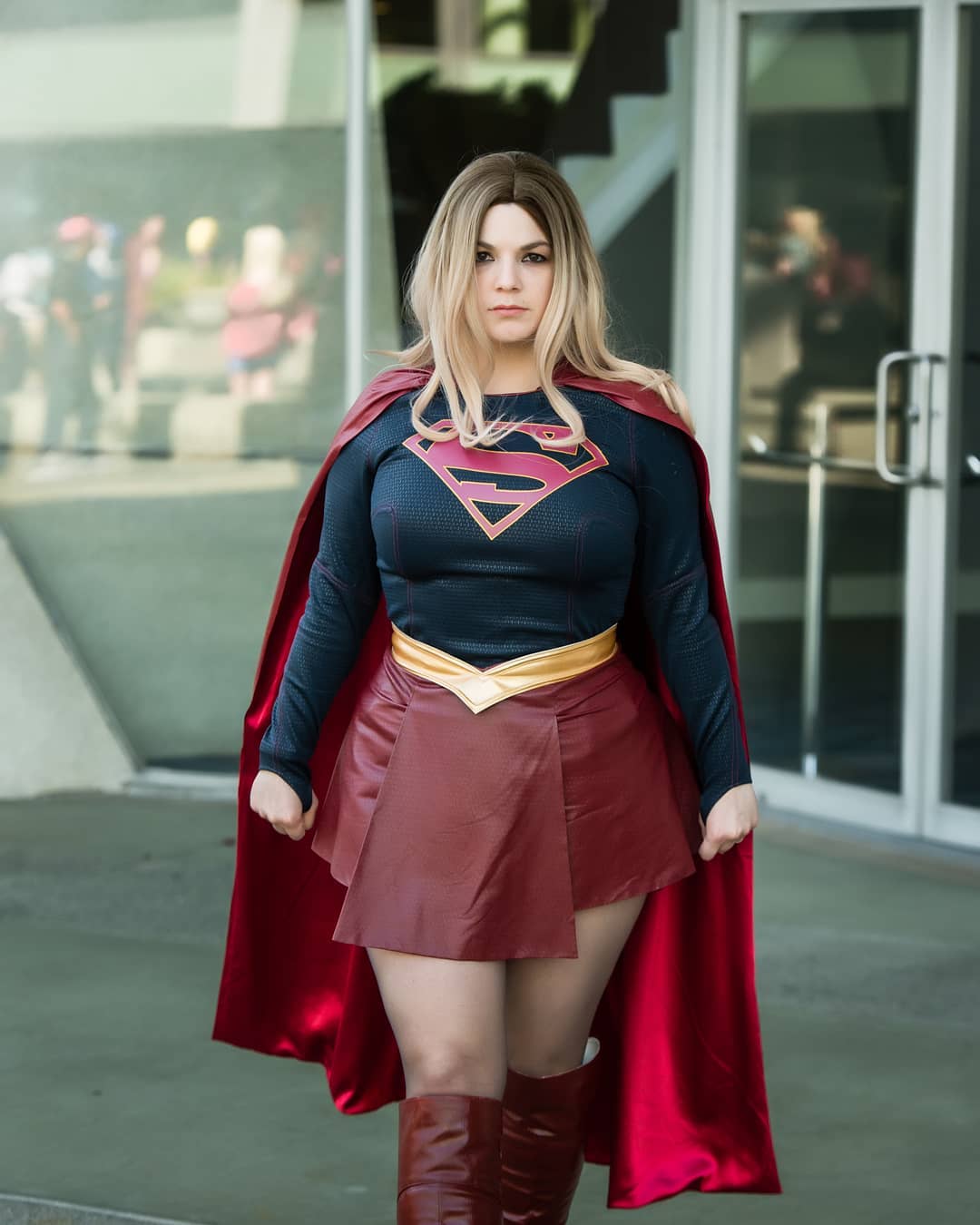 random pics and memes - supergirl cosplay