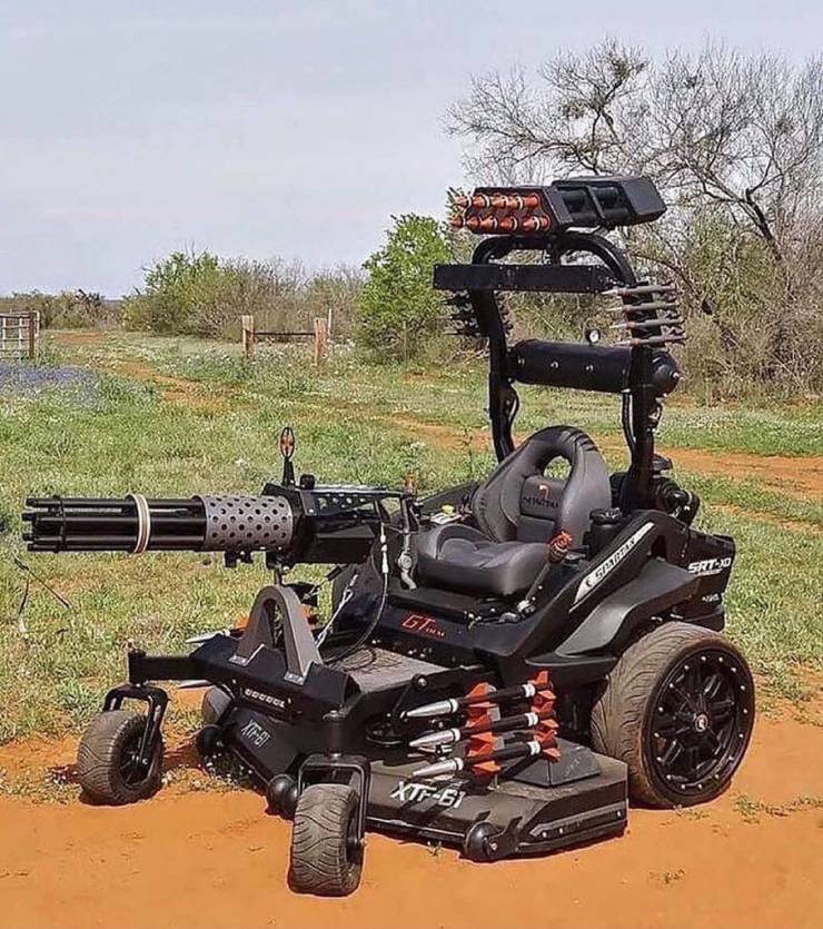 get off my lawn 3000 lawnmower with turret gun